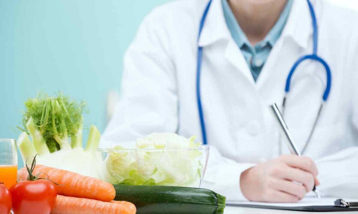doctor prescribes a diet for parasites