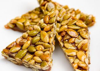 Pumpkin seeds in honey fight parasites